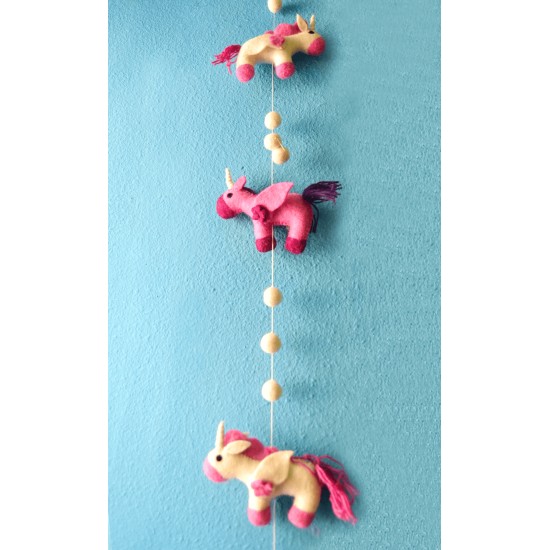Móvil infantil Unicornio